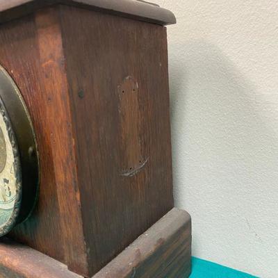 Vintage Mantle Clock *UNTESTED*