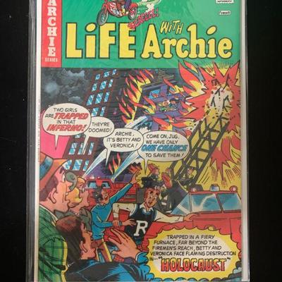 Lot: 21 Archie Series Comics: No. 160  AUG