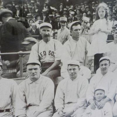 " 8 X 10 PICTURE OF 1915 OF BOSTON RED SOXS.