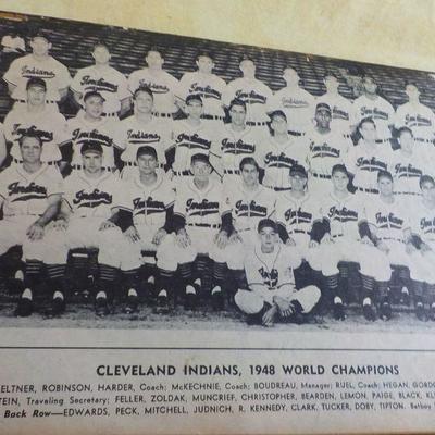 " 16th and 17th Edition of Who's who Magazine Baseball.