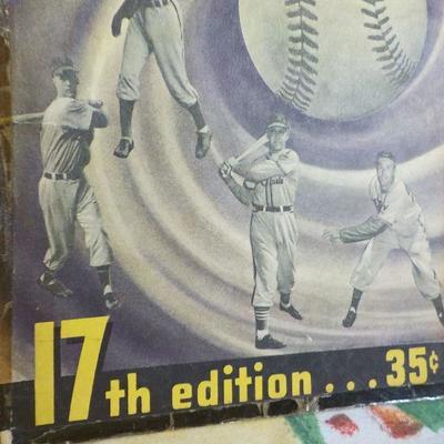 " 16th and 17th Edition of Who's who Magazine Baseball.