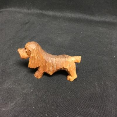 Dog figurines 