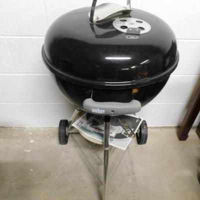 Webber Bubble Outdoor Charcoal Grill 18