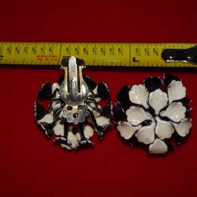Mid Century Hand Painted Black & White Flower Clip On Earrings, WOW!