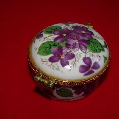 Dainty Trinket Porcelain Trinket Box, Violet Flowers, Gold Tone