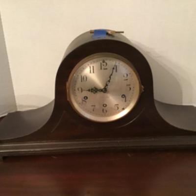 LOT # 457 Antique Seth Thomas Wooden Mantle Clock 