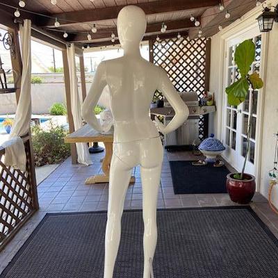 FULL SIZE FASHION MANNEQUIN SIZE 0-2-4