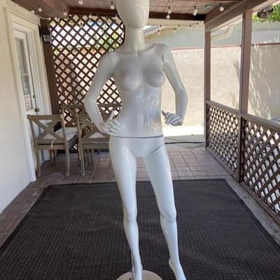 FULL SIZE FASHION MANNEQUIN SIZE 0-2-4