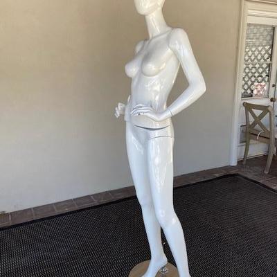 FULL SIZE FASHION MANNEQUIN SIZE 0-2-4