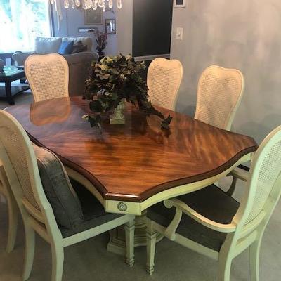 Dining room set - 11 pieces 