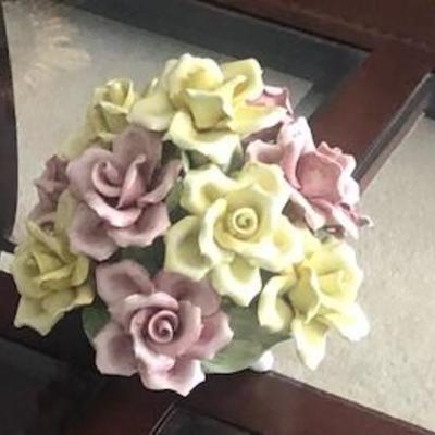 Porcelain flower set