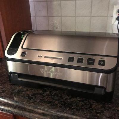 Foodsaver vacuum sealer