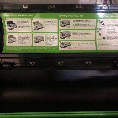 Foodsaver vacuum sealer