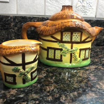 House teapot and mini house creamer