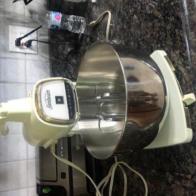 Lenox Tuxedo china, white w/ gold trim