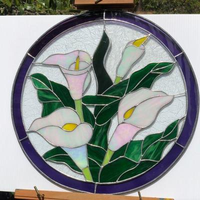 Beautiful Calla Lilies Circular Stained Glass Window with Blue Rim