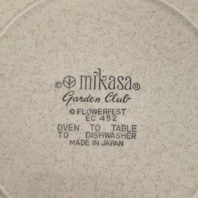 Lot 8 - Vintage 1970s Mikasa Stoneware 35 pc Dinnerware Set