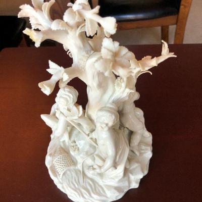Beautiful Nymphenburg White Porcelain China Cherubs Around Tree