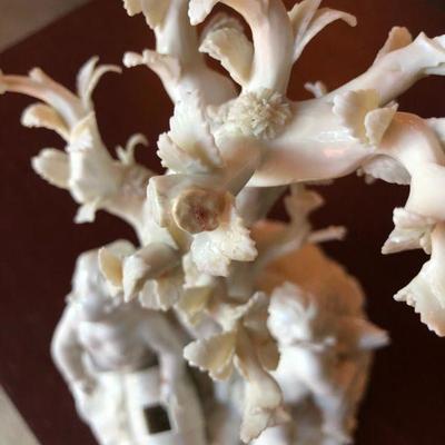 Beautiful Nymphenburg White Porcelain China Cherubs Around Tree