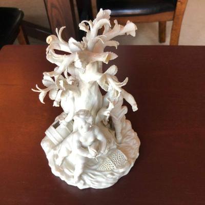 Beautiful Nymphenburg White Porcelain China Cherubs Around Tree