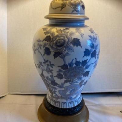 LOT # 543 Ginger Jar Lamp with Lid
