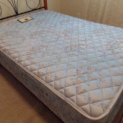 LOT 11  DOUBLE BED
