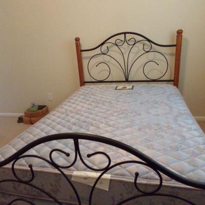 LOT 11  DOUBLE BED