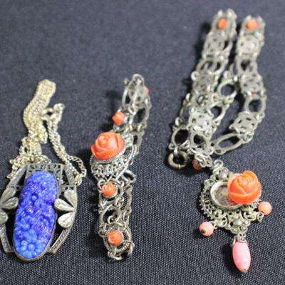 LOT#111: 3 Piece Vintage Coral Jewelry Lot