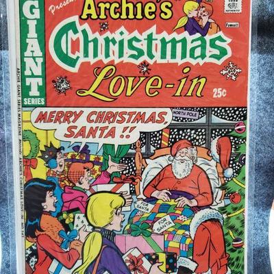 Lot: 63 Archie Series Comics: No. 242  