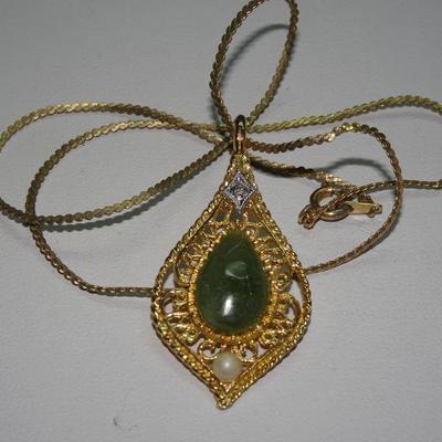 Gold Tone Filigree Jade Color Pearl Tear Drop Pendant