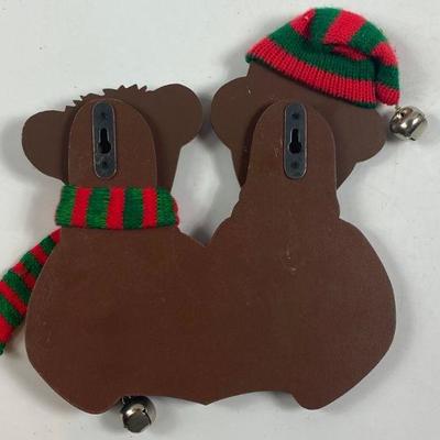 WOOD JINGLE BELL WALL HANGING BEARS WITH BELLS