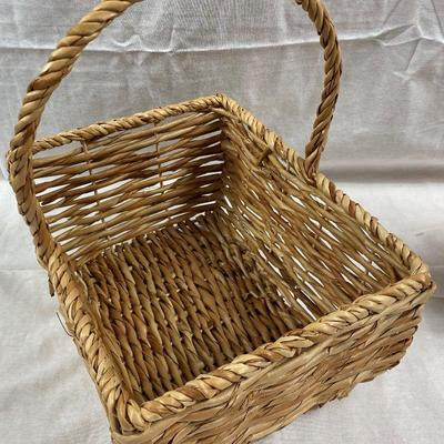 LARGE RECTANGLE WICKER BASKET