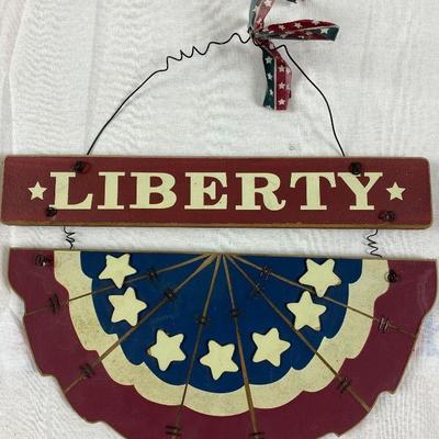 WOOD LIBERTY SIGN