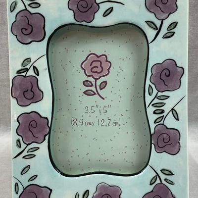 3-1/2" X 5" CERAMIC FLOWER PATTERN PICTURE FRAME