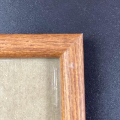 WOODEN PICTURE FRAME 8x10