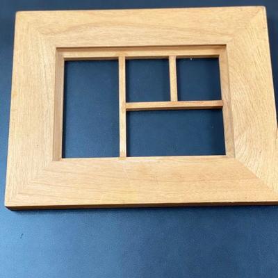 WOODEN FRAME FOUR (4) SLOTS