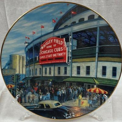 WRIGLEY FIELD: THE FRIENDLY CONFINES COLLLECTOR PLATE