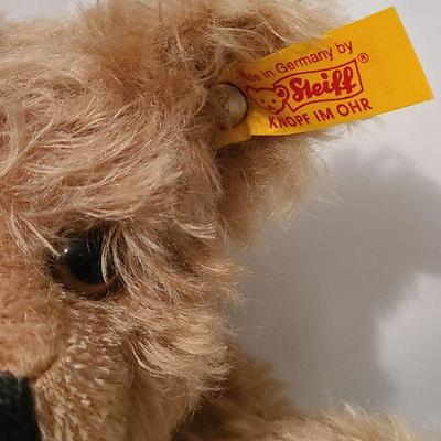 B51: Classic Series Small Steiff Teddy Bear. Great Gift