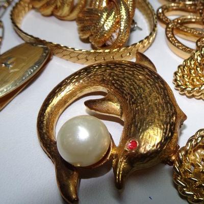 Gold Tone Jewelry Lot, Earrings, Bracelet, Key Ring, Watch Fob Chain, Brooch 
