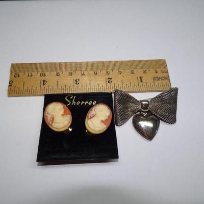 Cameo Clip-On Earrings and Mesh Hollow Heart Bow Pin