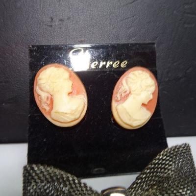 Cameo Clip-On Earrings and Mesh Hollow Heart Bow Pin