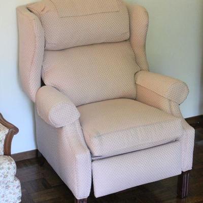 Lot 5 Vintage Pink Recliner Chair