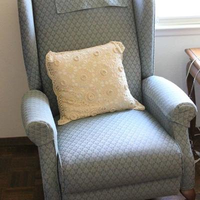 Lot 18 Vintage Blue Wingback Chair (1)