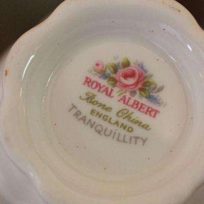 Lot 43 HUGE Collection of Tea Cups & Saucers