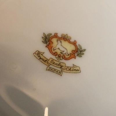 Lot 43 HUGE Collection of Tea Cups & Saucers