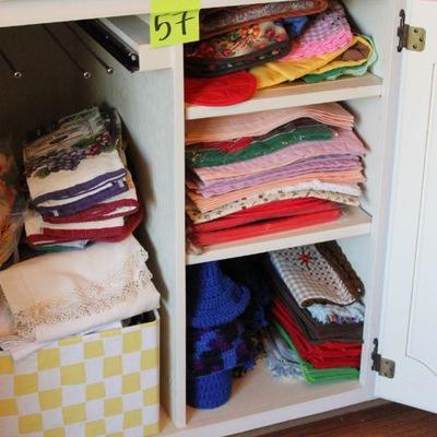 Lot 57 Vintage Linens, Napkins, Hand Towels, Placemats & More
