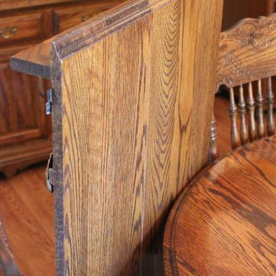 Lot 65 Oak Dining Table, 6 Chairs & Leaf