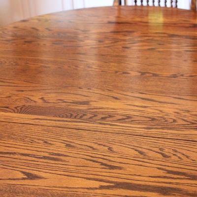 Lot 65 Oak Dining Table, 6 Chairs & Leaf