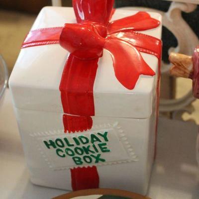 Lot 73 Christmas Dishes & Serving Pieces