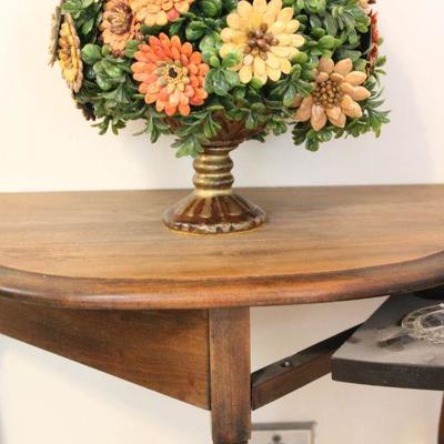Lot 94 Vintage Ashtray Table & Table DÃ©cor